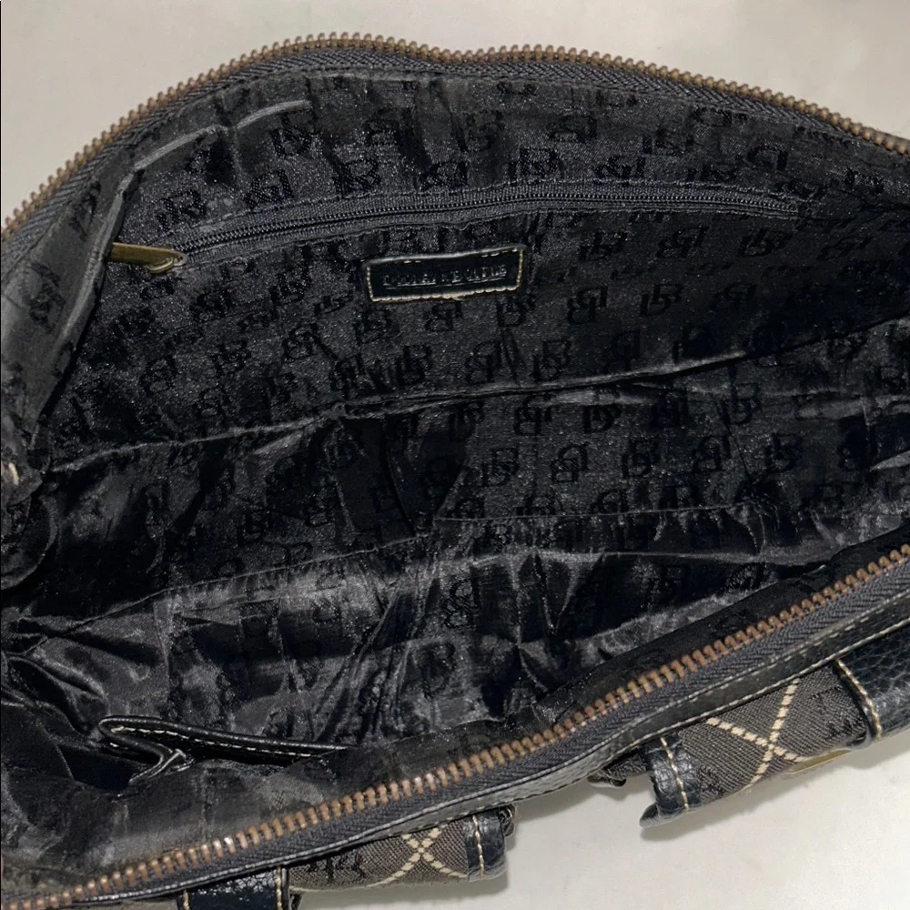 Chic Black Quilted Shoulder Bag
